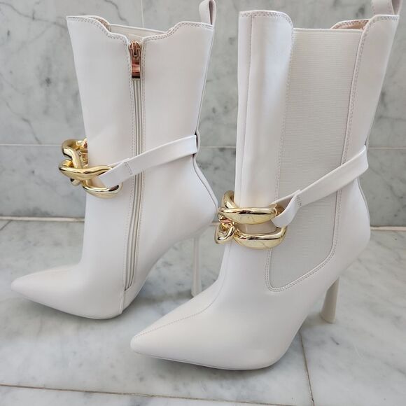 Azalea Wang white booties with gold chains size 8.5 NWT - Picture 2 of 5